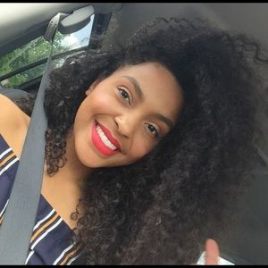 Meet your Posher, Tia